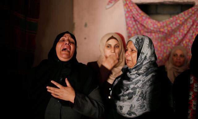 In Gaza starben bei Protesten an der Grenze zu Israel 61 Menschen, die dieser Tage zu Grabe getragen werden.