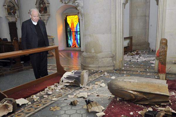 "Das ist bisher der ärgste Akt von Vandalismus in meiner Zeit als Erzbischof", sagte Kardinal Christoph Schönborn bei einem Besuch in der Lazaristenkirche.