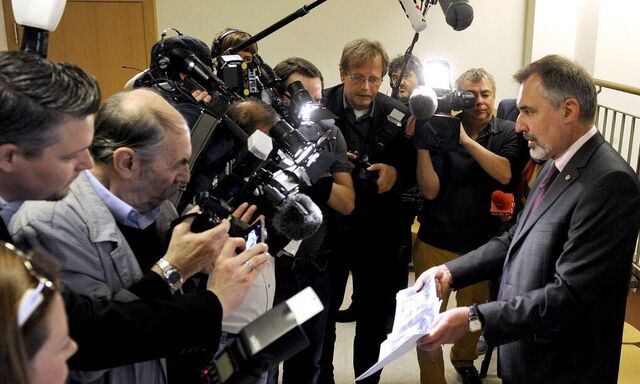 PROZESS GEGEN EU-ABGEORDNETEN EWALD STADLER WEGEN NOeTIGUNG: STADLER