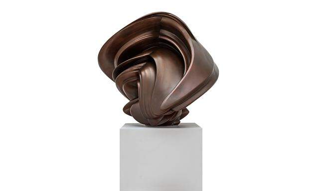 Kovacek & Zetter verkauften die Bronze „Willow“ von Tony Cragg.