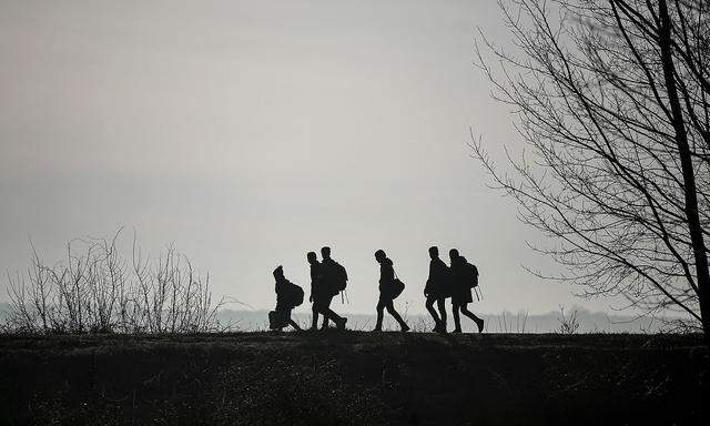 Die Staaten an der südlichen Außengrenze müssen die Anträge sämtlicher ankommender Personen prüfen. 