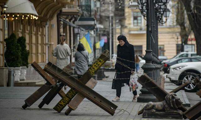 Ein Bild von Barrikaden in der südukrainischen Hafenstadt Odessa.