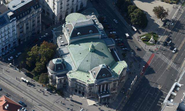 So schön! Wiens Volkstheater von oben. Doch fehlt es an Besuchern. Zu wenige Publikumslieblinge? [ 