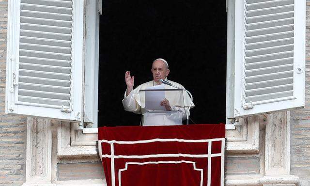Franziskus am Sonntag beim Angelus-Gebet im Vatikan.