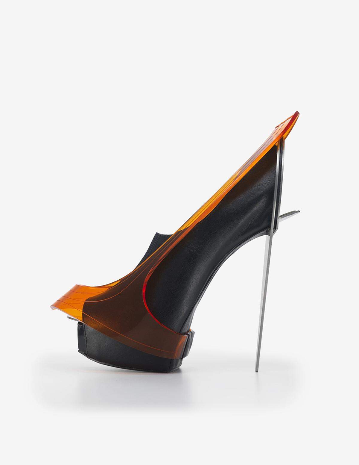 "Blade Heel" von Chau Har Lee, 2010.