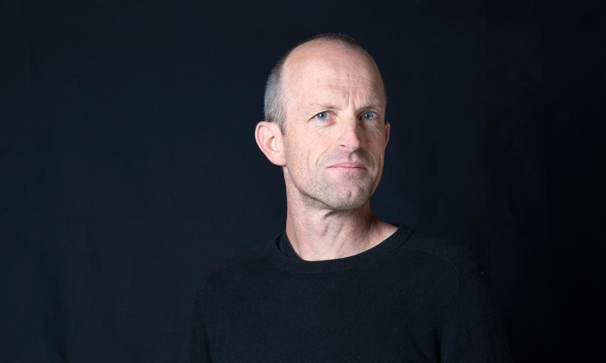 Gestalter. Theo Deutinger lebt in Flachau, arbeitet auch in Amsterdam.