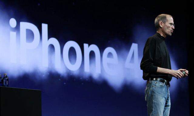 Steve Jobs stellt das iPhone 4 vor