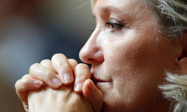 Marine Le Pen fürchtet die Pleite