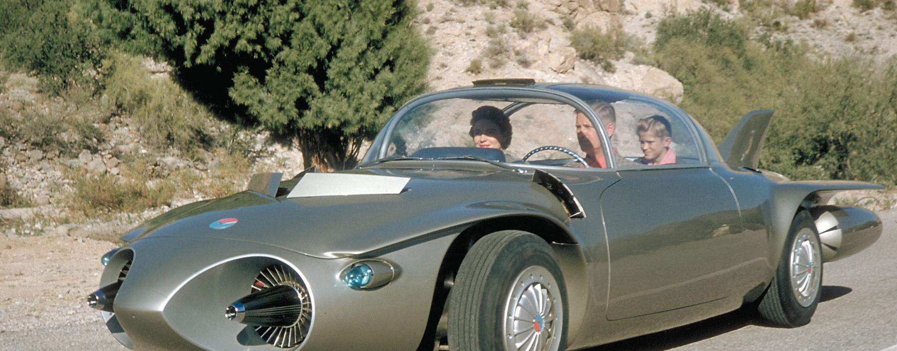 Die Zukunft 1956: Das GM-Konzeptauto Firebird II nahm Vernetzung und autonomes Fahren vorweg. Die Technologie dafür kommt jetzt zur Reife – samt neuer Elektronikarchitektur.