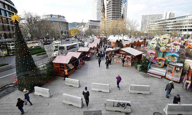 Der Adventmarkt auf dem Berliner Breitscheidplatz im Dezember 2017, ein Jahr nach dem Anschlag.