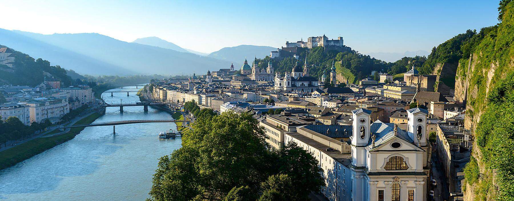 Schön, berühmt - und literarisch divers verarbeitet: Salzburg als Schauplatz und Sujet.