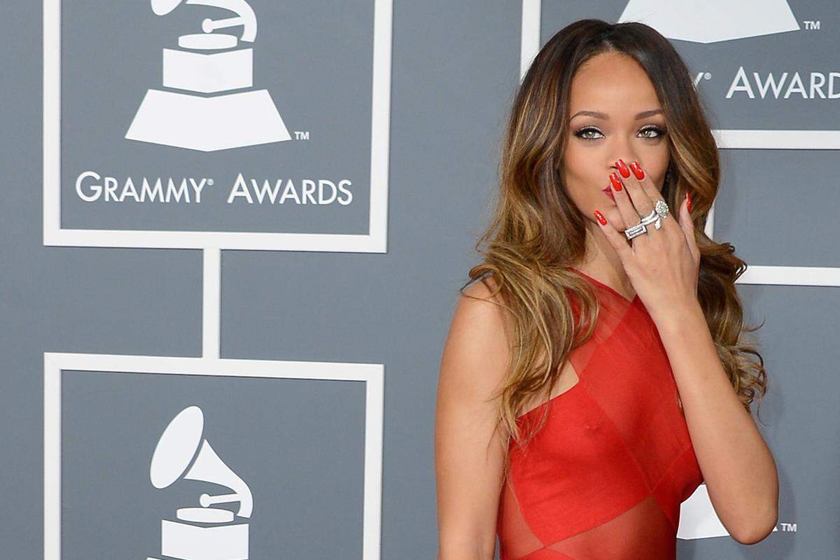 Trotz aller Bedenken angesichts ihrer blau gefleckten Vorgeschichte fanden die Musiker Rihanna und Chris Brown diesen Winter wieder zusammen und planten zuletzt sogar ihre Hochzeit. Am 1. April verkündete Brown die Trennung.