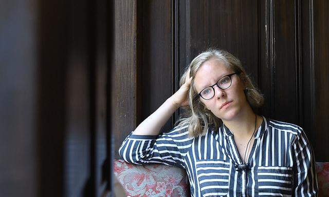Die 29-jährige Niederösterreicherin Raphaela Edelbauer, Bachmann-Publikumspreisträgerin 2018, baute in ihrem Romandebüt „Das flüssige Land“ eine fantastische Welt.