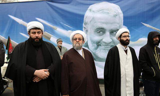 Schiitische Kleriker bei einer Protestkundgebung in Teheran.