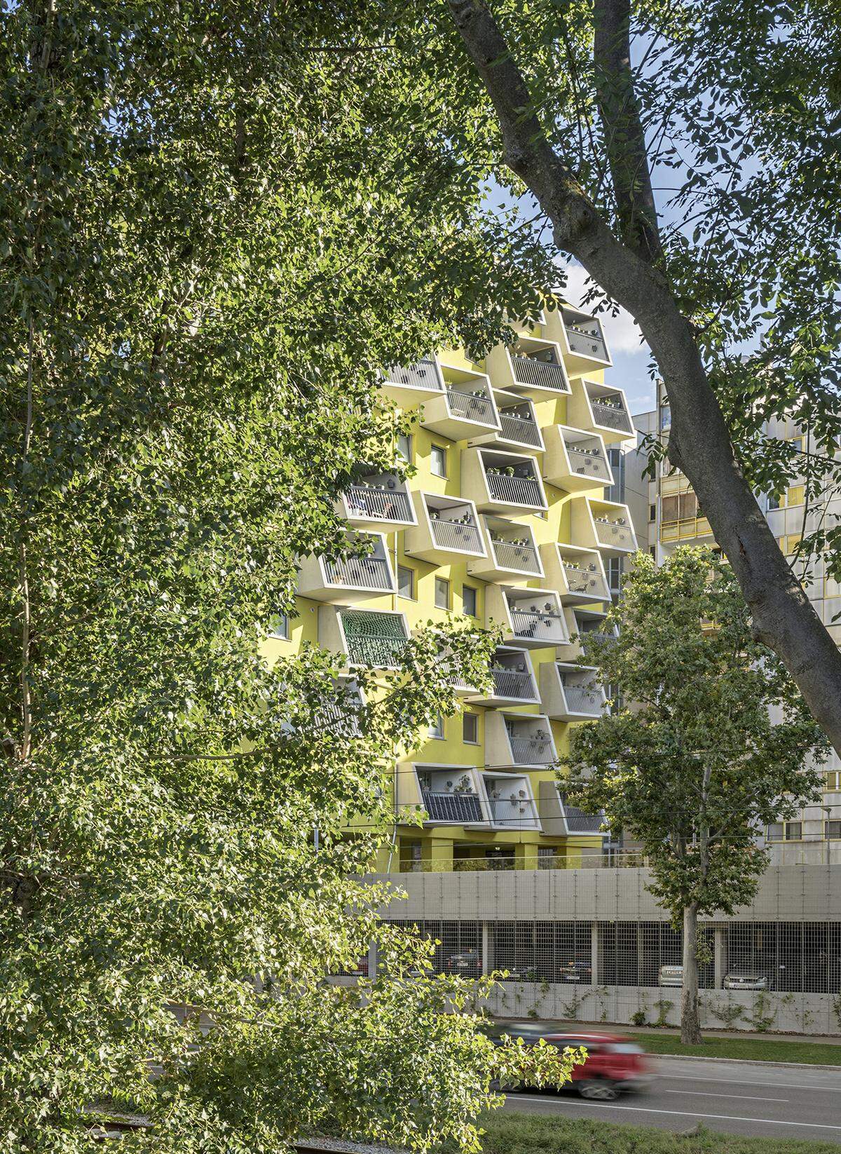 „Bester Gemeindebau Neu“: Auf dem Areal einer ehemaligen Parkgarage in Wien Leopoldstadt wurde ein kommunaler Wohnbau errichtet, der in den bestehenden Gemeindebau integriert wurde. Von Querkraft Architekten ZT.