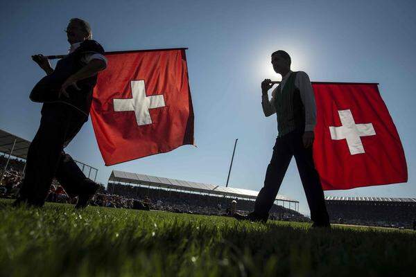 Platz 4 - Schweiz Trotz zahlreicher Abkommen zum Informationsaustausch, pflegt das Land eine hohe Geheimhaltung von Finanzdaten.