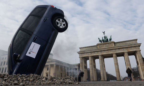 Greenpeace protest at Brandenburg Gate in Berlin