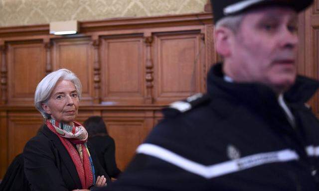 Christine Lagarde musste sich der Gerichtsverhandlung stellen.