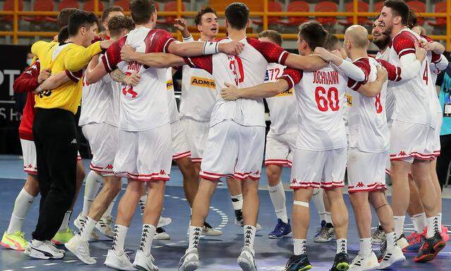 Das ÖHB-Team bejubelt den Sieg gegen Chile.