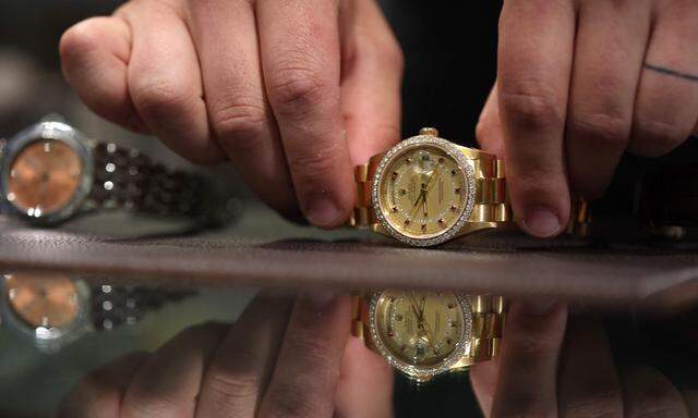 Symbolbild aus dem Archiv: Rolex-Uhren bei einem Gebraucht-Händler in den USA. 