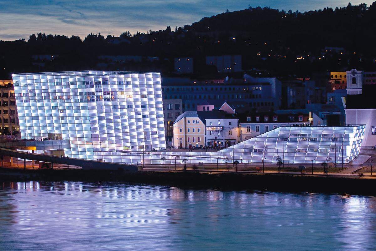 "Alles neu!" heißt es im Ars Electronica Center in Linz: Das Zukunftsmuseum öffnete nach Umbauarbeiten kürzlich seine Pforten. 