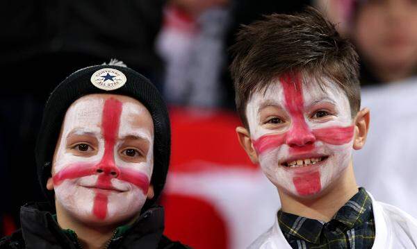 England (12): Doch nicht immer nur tätowiert, der englische Fußballfan