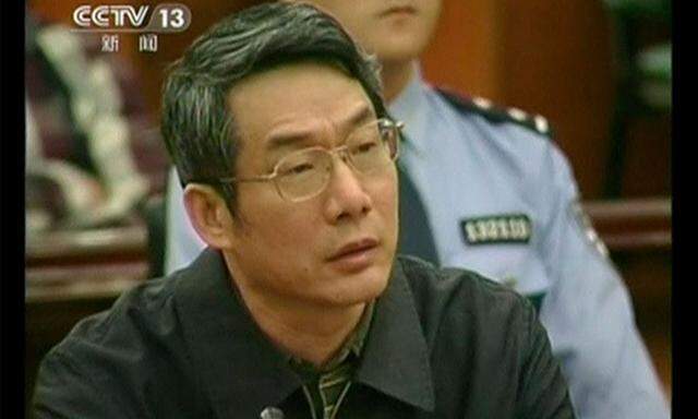Liu Tienan vor Gericht.
