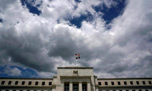 Wolken über der US-Notenbank in Washington.