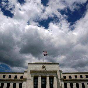 Wolken über der US-Notenbank in Washington.