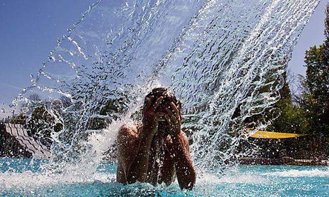 Befüllung von Pools sorgte teilweise für Wasserknappheit 