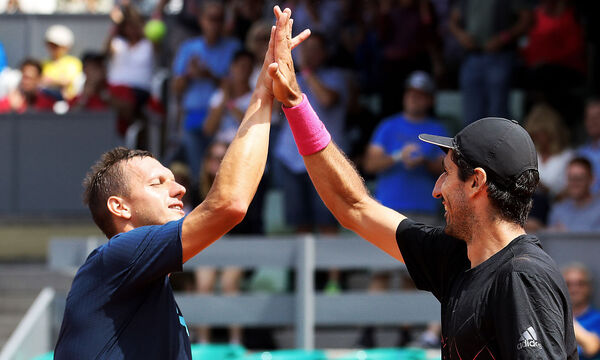 Philipp Oswald (r.) jubelt mit Partner