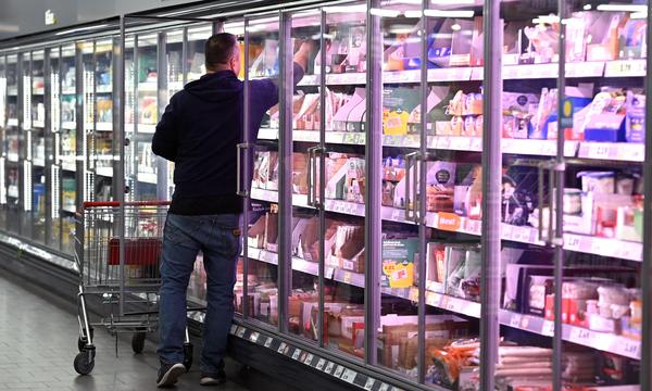 Die deutsche Inflationsrate ist im April überraschend stabil geblieben. Nahrungsmittel kosteten allerdings um 0,5 Prozent mehr als vor Jahresfrist.