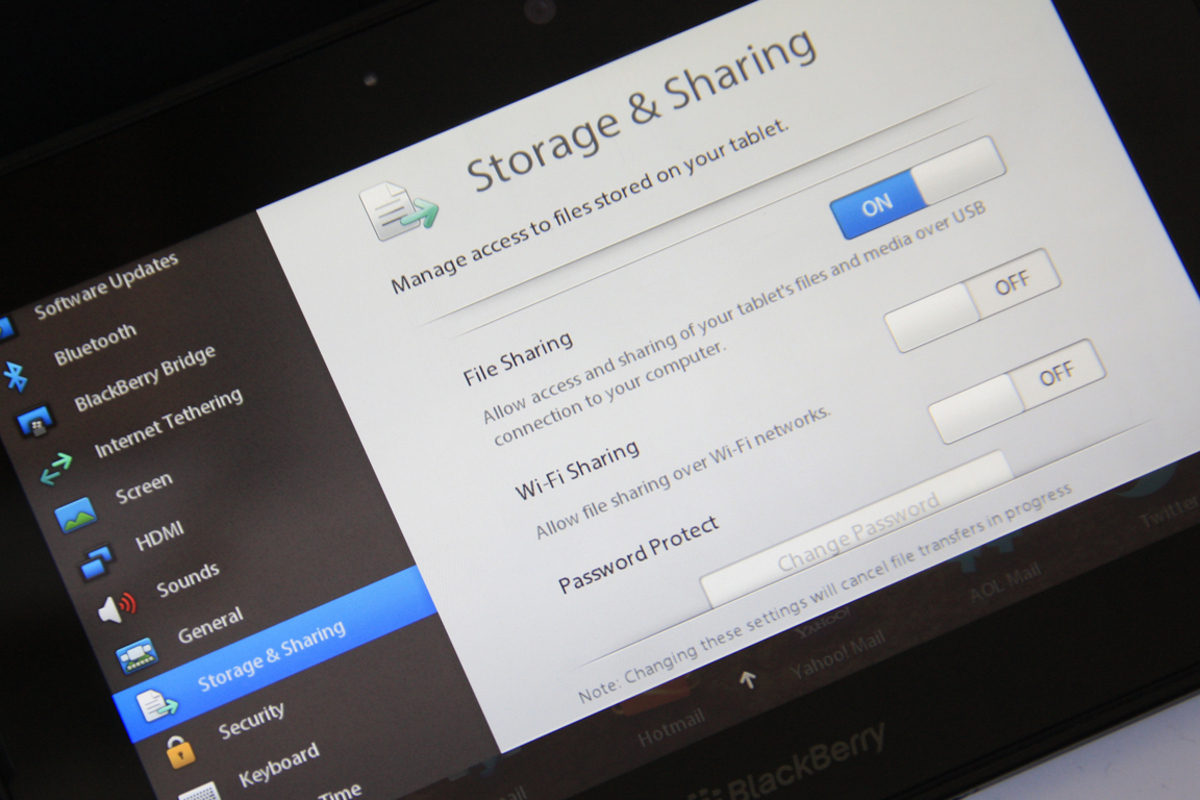 Wirklich praktisch ist die Möglichkeit, Dateien per WLAN freizugeben und diese Freigabe per Passwort zu schützen.