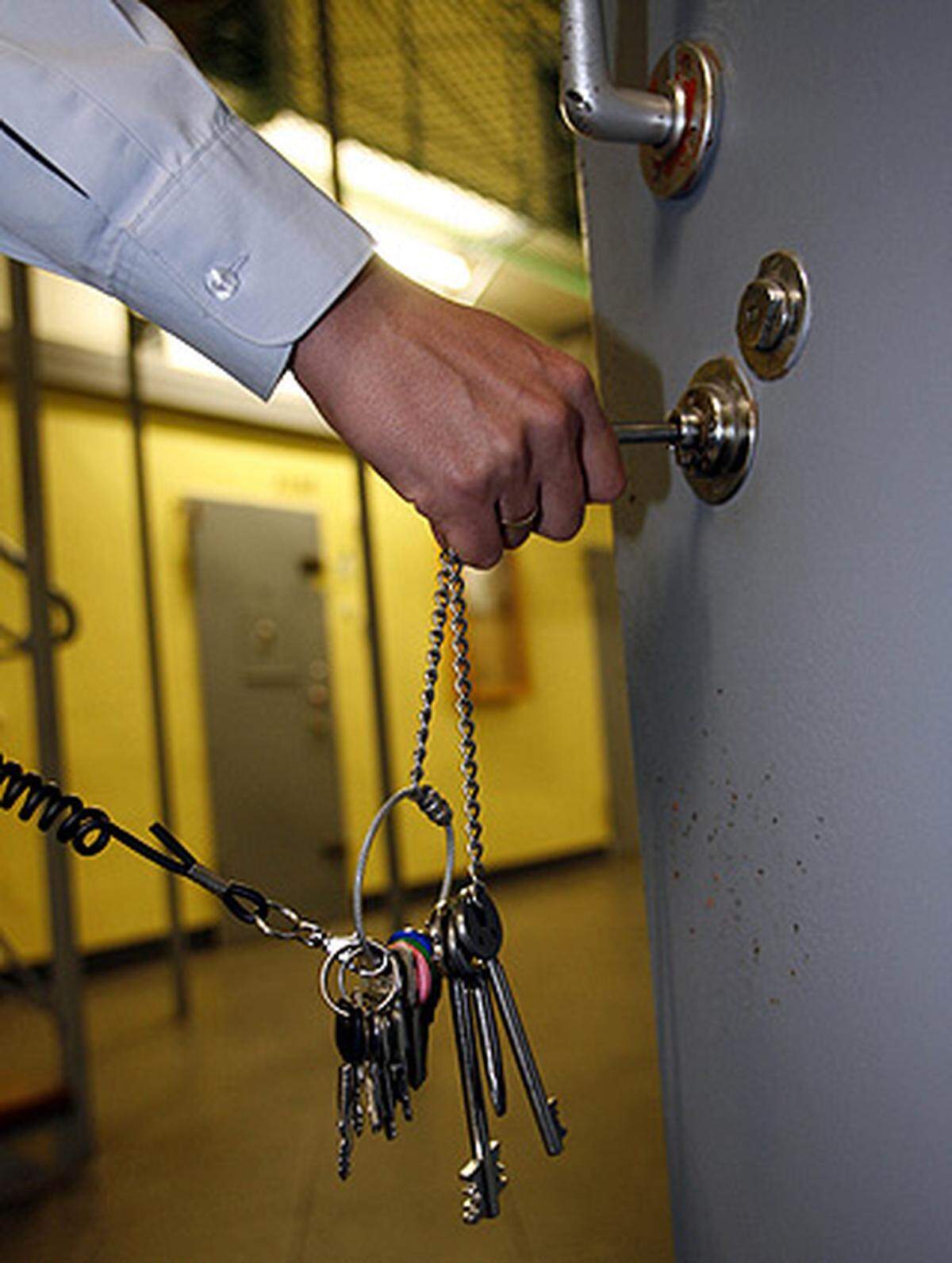 In Dänemark ist es nicht illegal, aus dem Gefängnis auszubrechen. Wenn man erwischt wird, muss man lediglich die Haftstrafe nachsitzen.