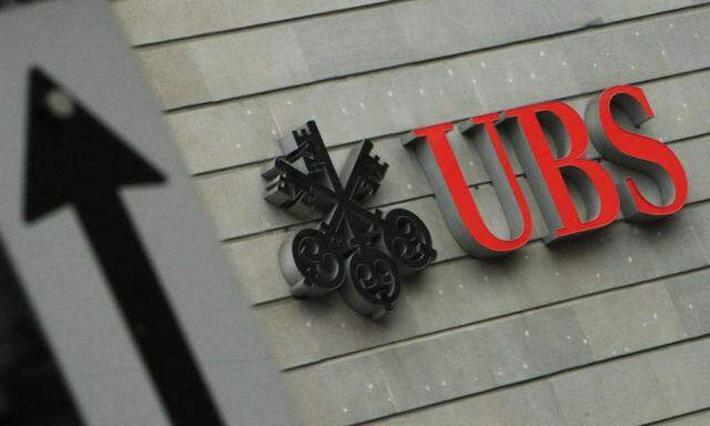 FILE SWITZERLAND UBS FIRST QUARTER 2013