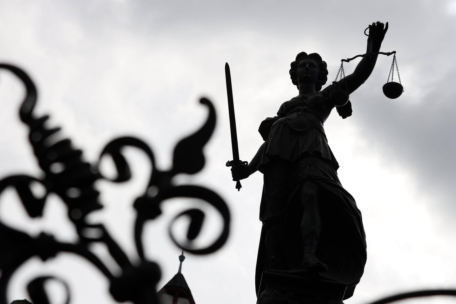 Betäubt und vergewaltigt: Deutsche Justiz geht gegen Netzwerk vor