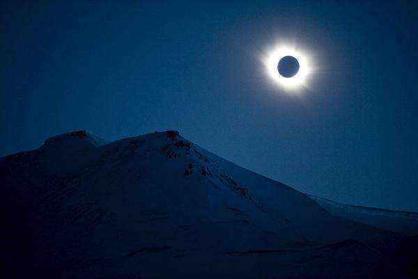 Zum Abschluss noch eine eiondrucksvolle Aufnahme von der "Totalen" über Spitzbergen.