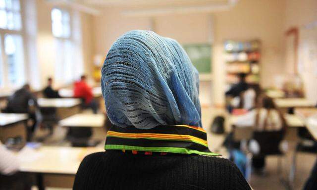 Hindert das Kopftuch muslimische Kinder, sich in die Gesellschaft einzugliedern? 