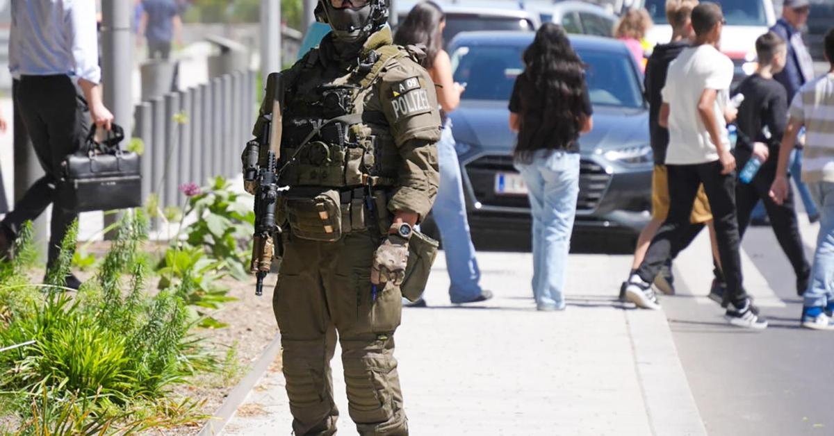 Polizei-Großeinsatz nach Bombendrohung an Schule in Linz