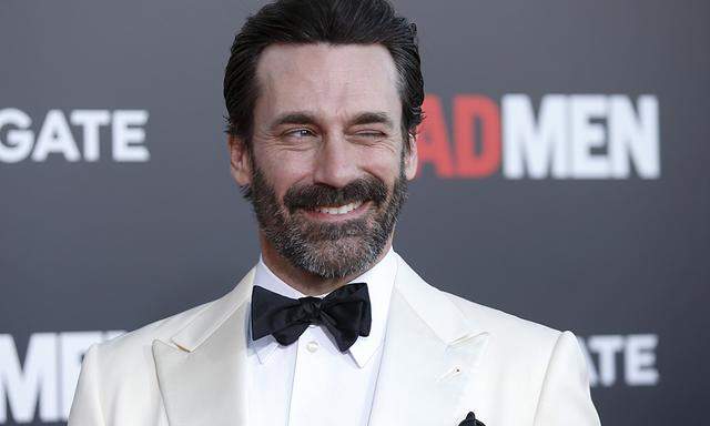 Actor Jon Hamm poses at the ´Mad Men´ Black and Red Ball to celebrate the final seven episodes of the AMC television series in Los Angeles