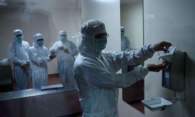 Ein Bild aus der Astrazeneca-Produktion in Pune, Indien.