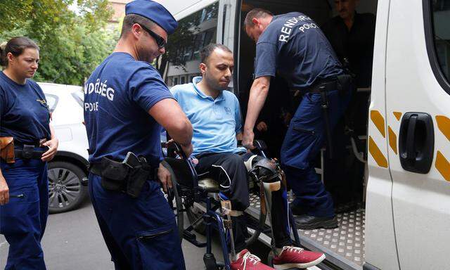 Erst kürzlich wurde in Ungarn ein junger syrischer Rollstuhlfahrer verurteilt, der illegal einreiste.