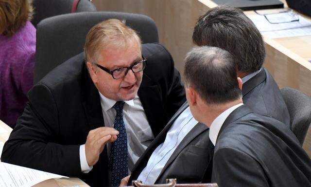  SPÖ-Bundesgeschäftsführer Christoph Matznetter rückt zur Verteidigung der SPÖ aus.