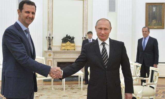 Assad besucht Putin in Moskau.