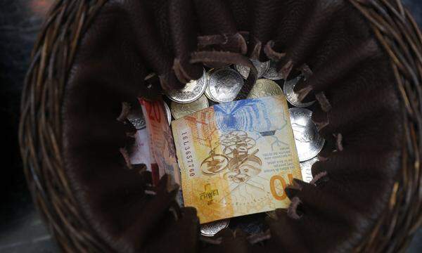 Angesichts der geopolitischen Lage hat der Schweizer Franken zuletzt gegenüber dem Euro zugelegt (Symbolbild).