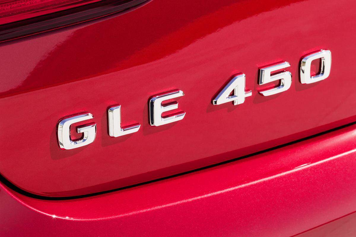 Die Motoren starten nicht unter 258 PS (beim 3,0-Liter-V6-Diesel des 350d, ab 76.650 Euro) und beinhalten gleich drei AMG-Varianten von 367 über 557 bis 585 PS.
