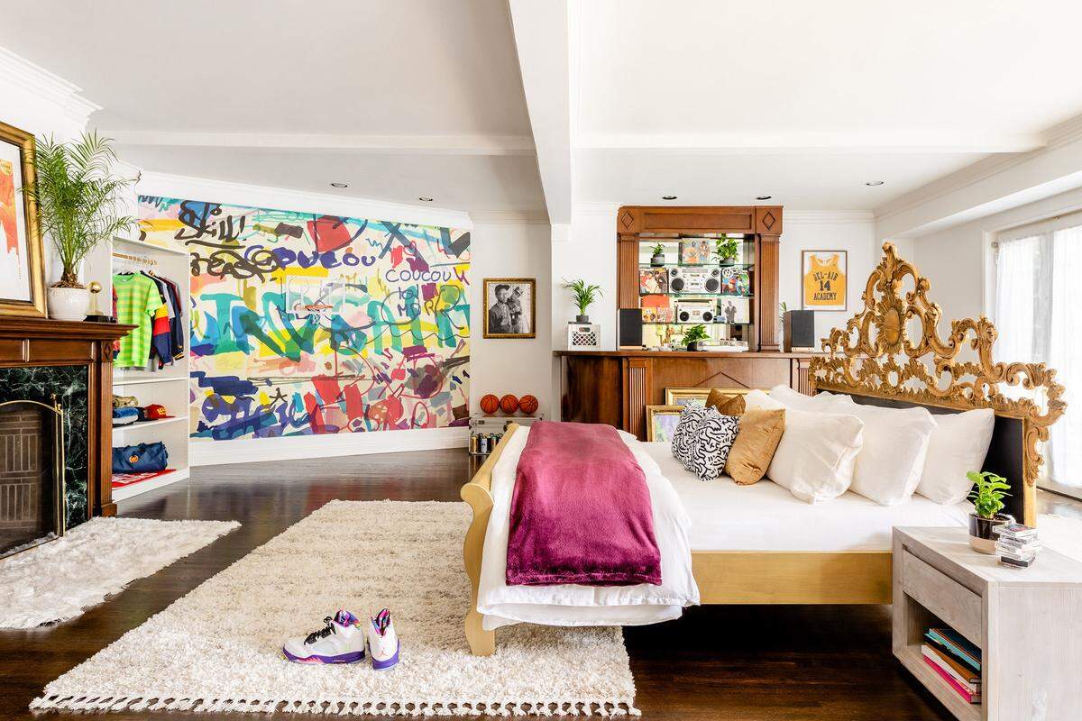 Anlässlich des 30-jährigen Jubiläums der beliebten Sitcom hat sich Airbnb etwas Besonderes einfallen lassen: Es ermöglicht Fans, in der Villa zu übernachten. Allerdings nur Bewohnern des Los Angeles County - und nur für ein paar Nächte.