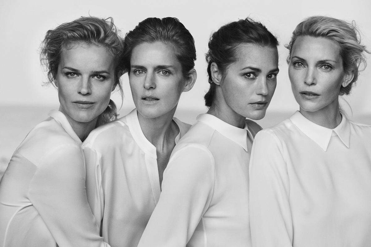 Die Supermodels der 1990er-Jahre sind eben zeitlose Schönheiten. Das beweist auch die "New Normal"-Kampagne von Giorgio Armani, die Anfang 2016 lanciert wurde. Für diese wurden Eva Herzigova (damals 42), Stella Tennant (damals 45), Yasmin Le Bon (damals 51) und Nadja Auermann (damals 44) engagiert und von Peter Lindbergh fotografiert.