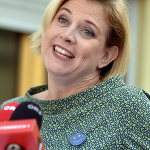 „Wir können auch über uns lachen“, sagt Neos-Chefin Beate Meinl-Reisinger.
