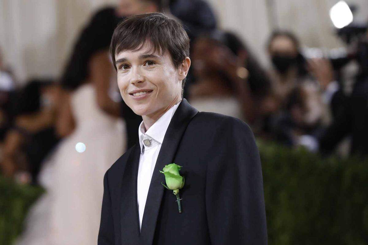 Bei der Met Gala hatte der Schauspieler Elliot Page seinen ersten großen Auftritt auf dem roten Teppich seit seinem Coming-out als Transgender im Dezember.